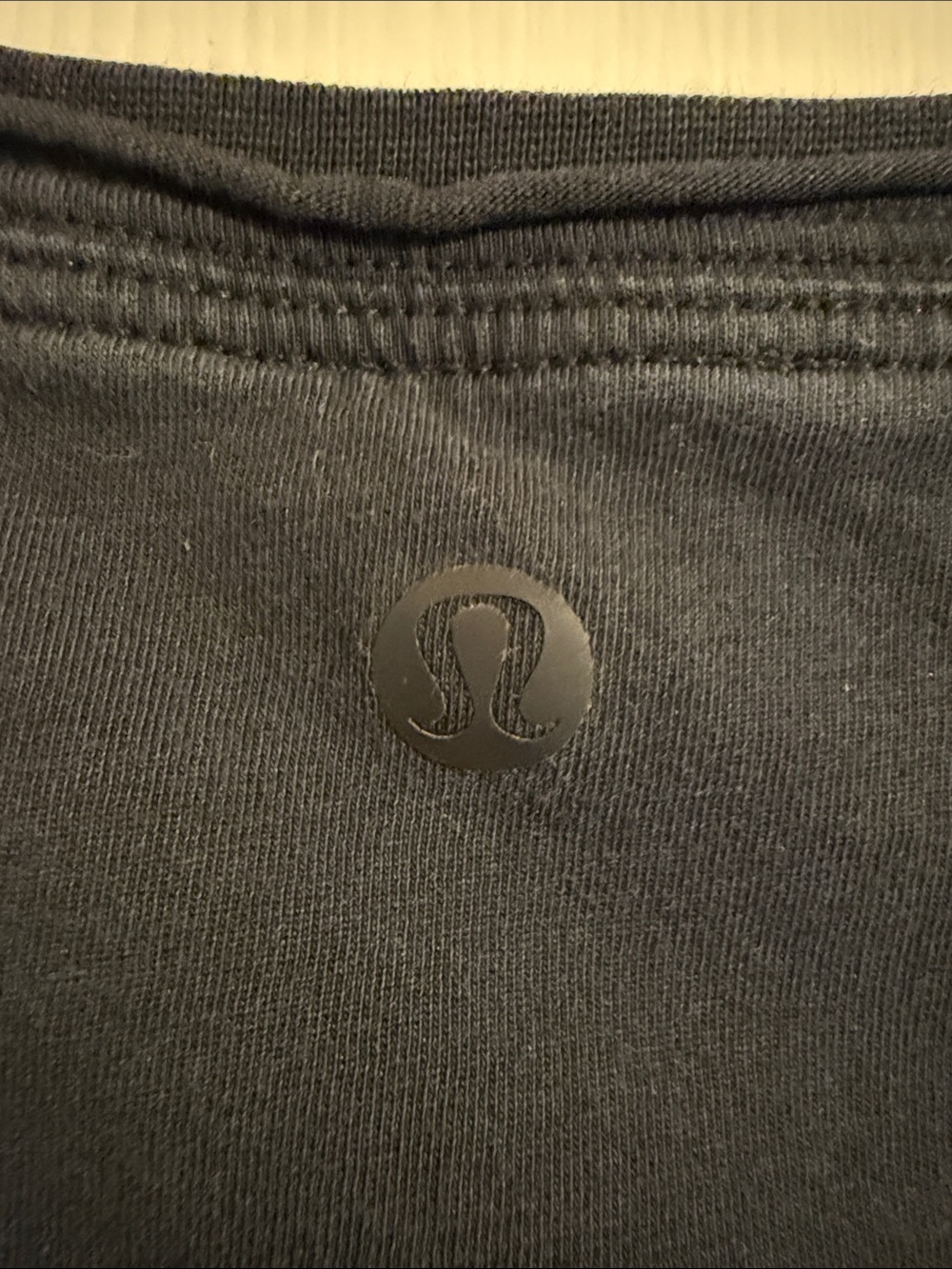 Lululemon Black Sleeveless Athletic Muscle Shirt Tank Top - Picture 2 of 7